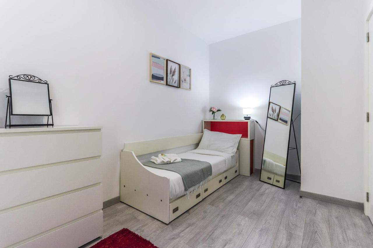 Vita Portucale ! Moscavide Family Apartment ลิสบอน ภายนอก รูปภาพ