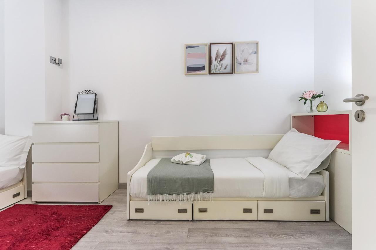 Vita Portucale ! Moscavide Family Apartment ลิสบอน ภายนอก รูปภาพ